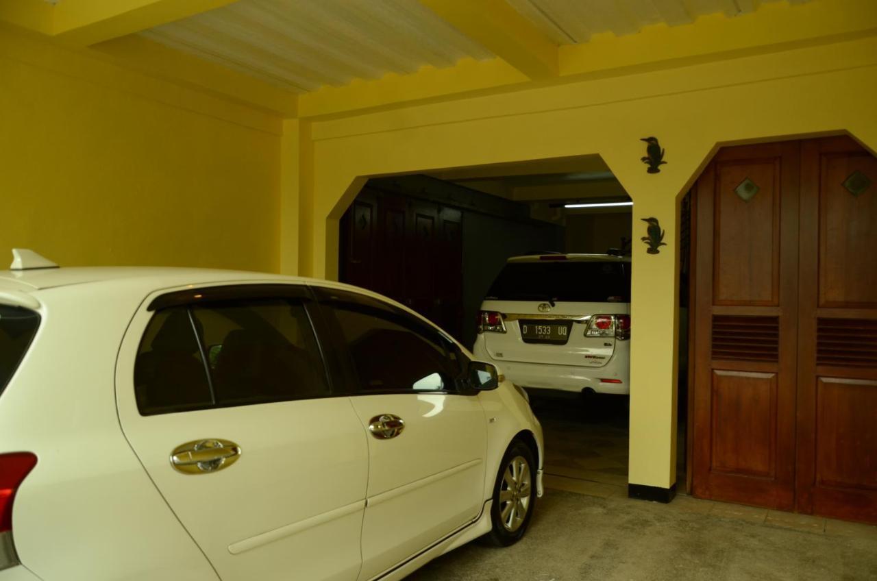 Rumah Kuning Rumah liburan