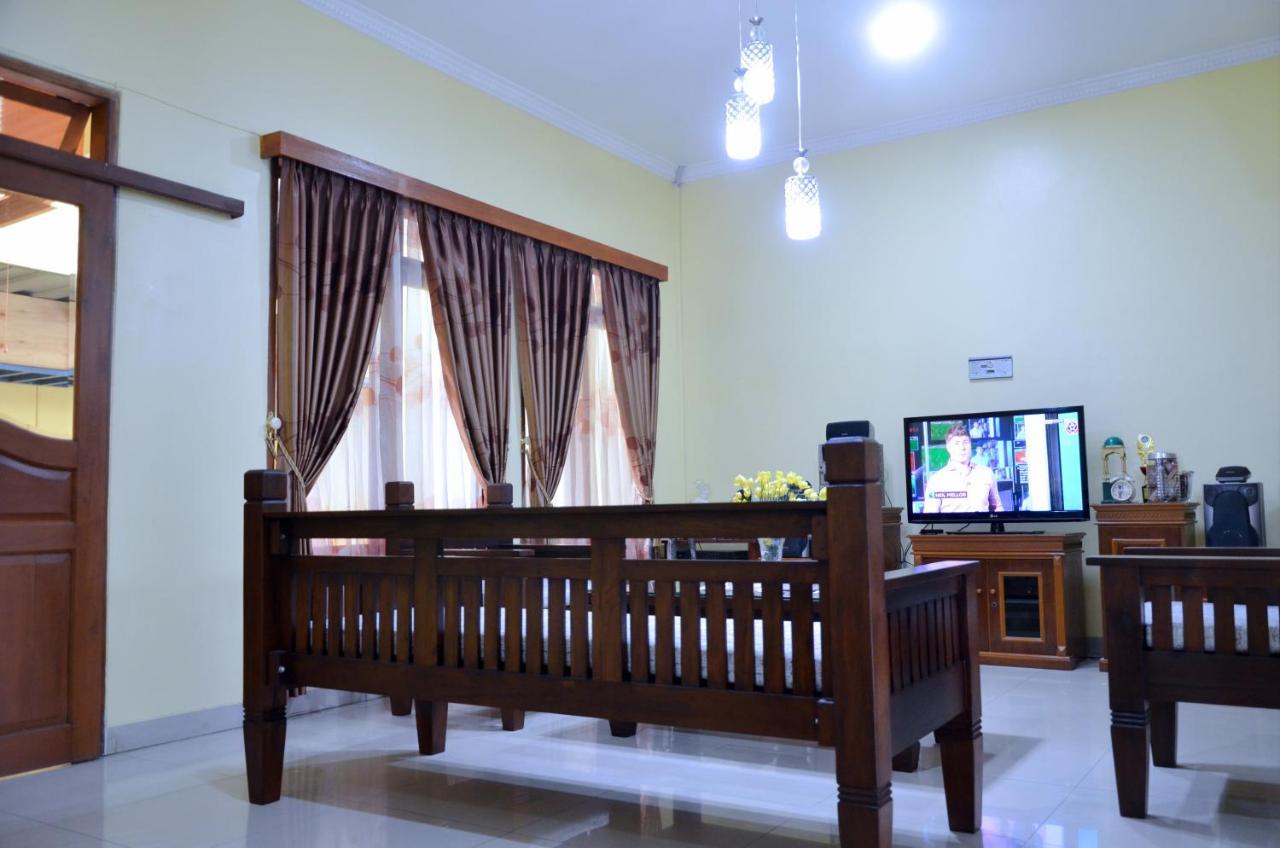 Rumah Kuning * Bandung
