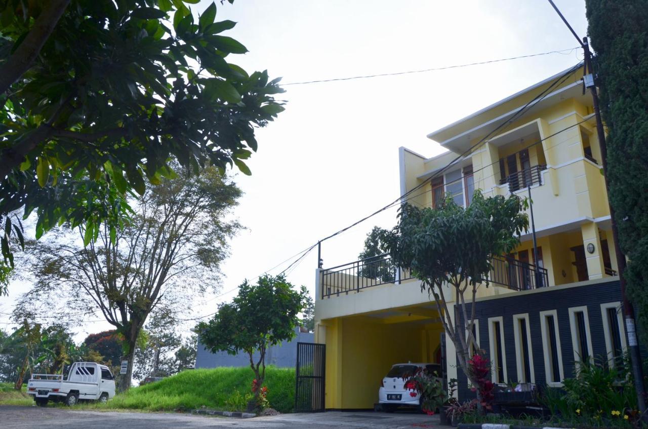 Rumah liburan Rumah Kuning *