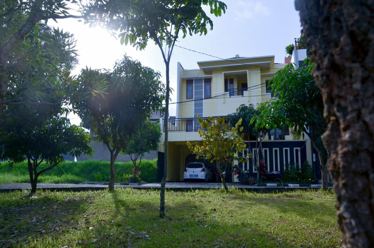 Rumah Kuning